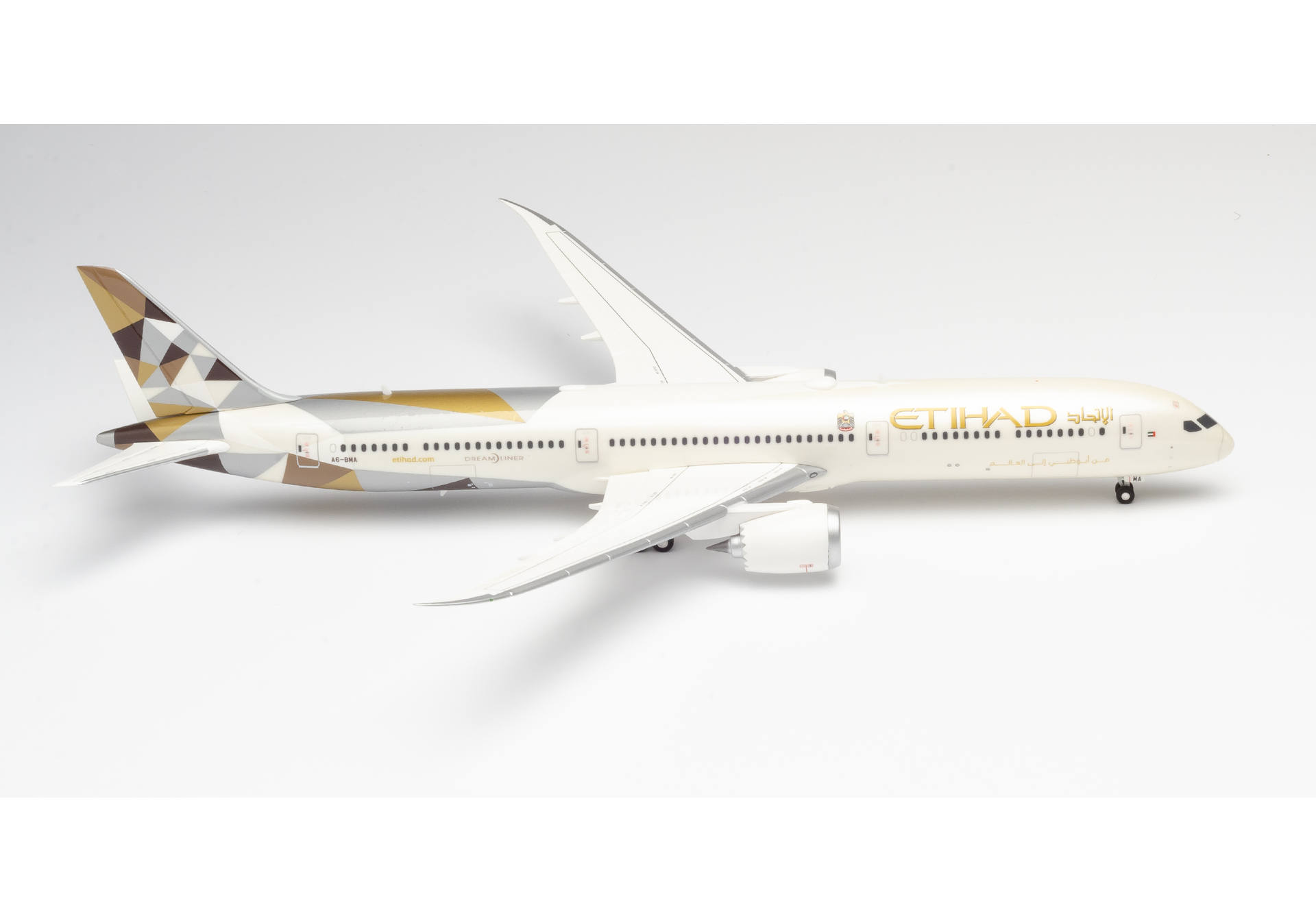 Etihad Airways Boeing 787-10 Dreamliner