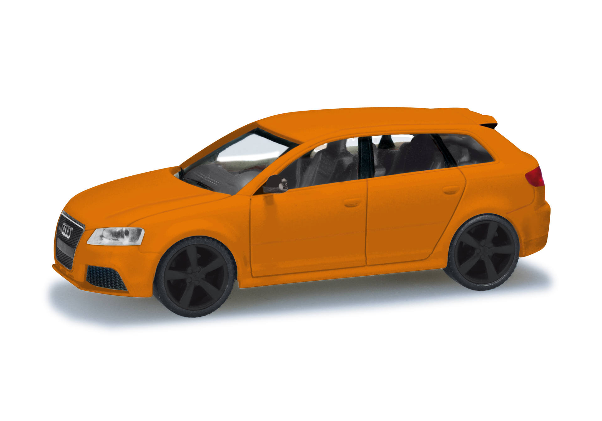 Audi RS3 Sportback, glutorange mit schwarzen Felgen