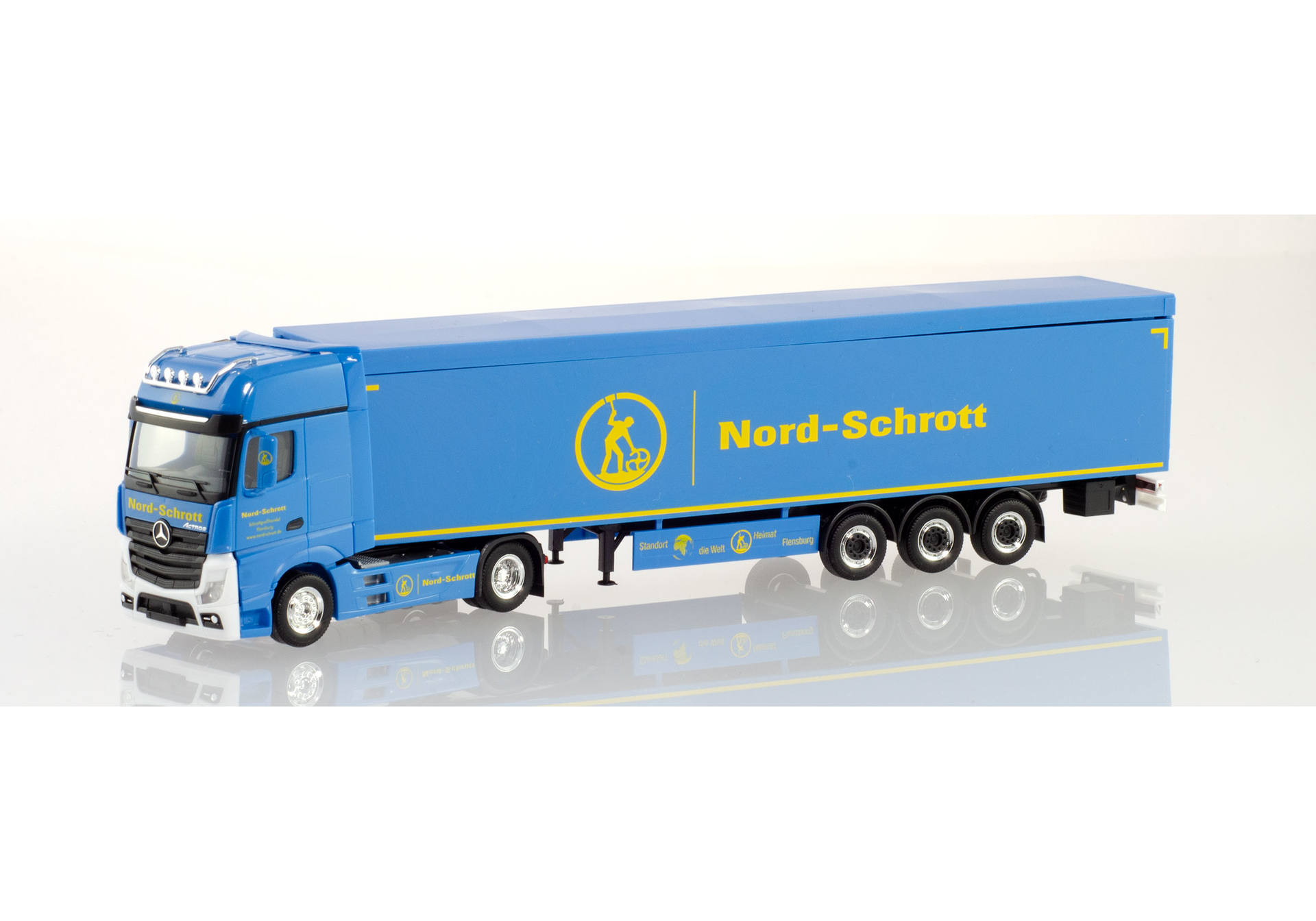 Mercedes-Benze A´11 Giga Space walking floor semitrailer "Nord-Schrott" (Special Edition North)