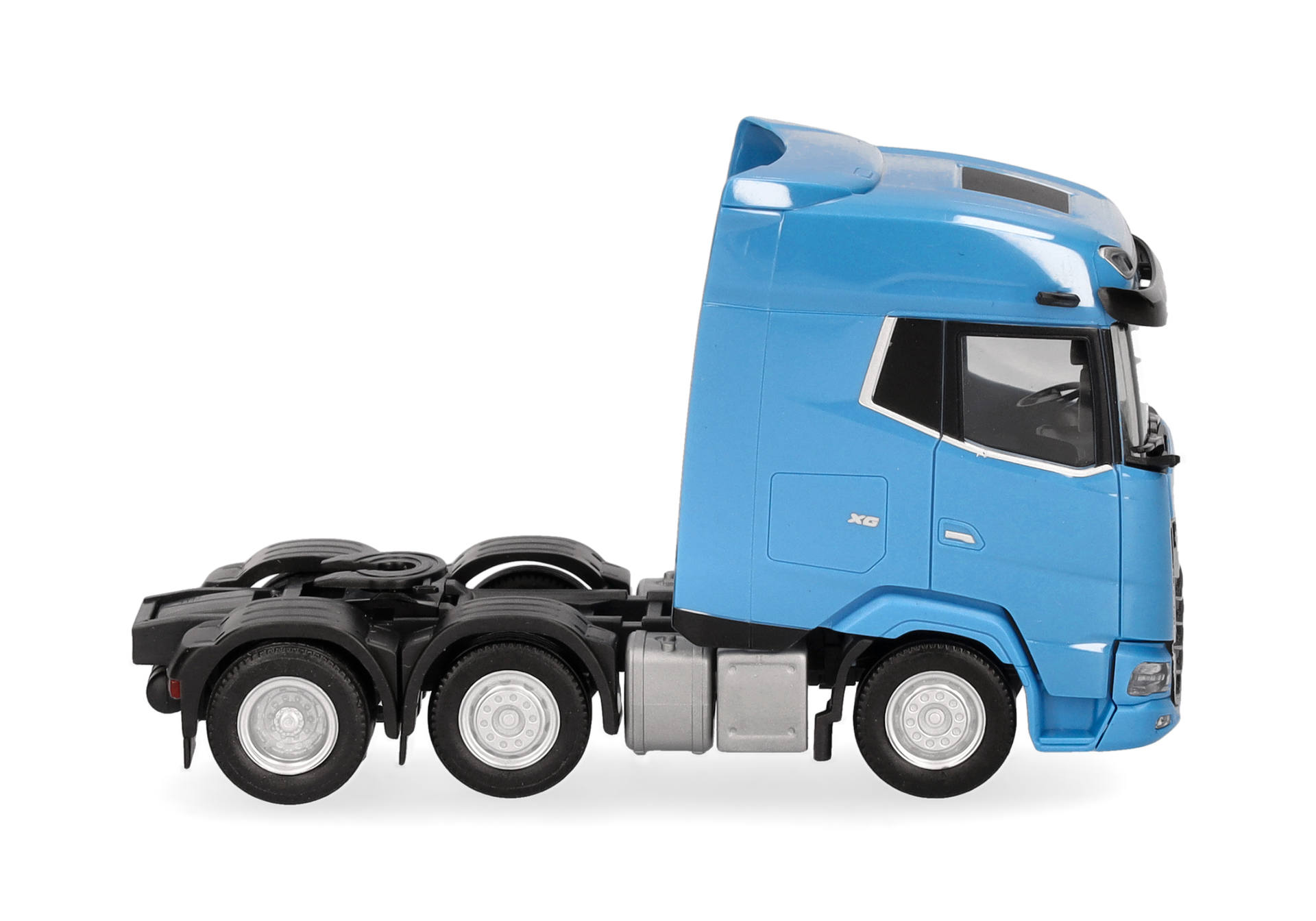 DAF XG Zugmaschine 3achs (6x2), lichtblau