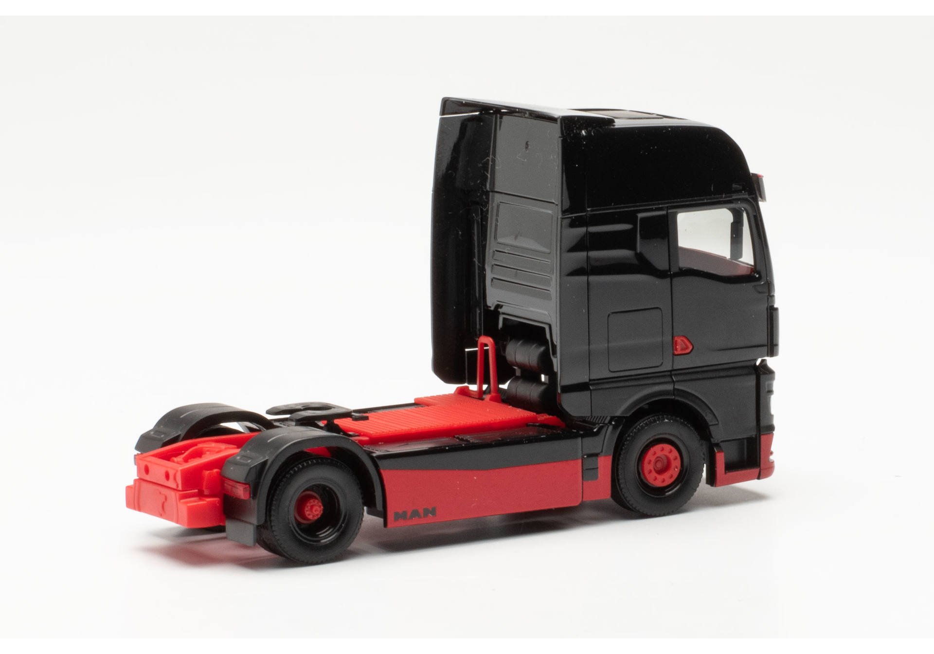 MAN eTGX rigid tractor, black/red
