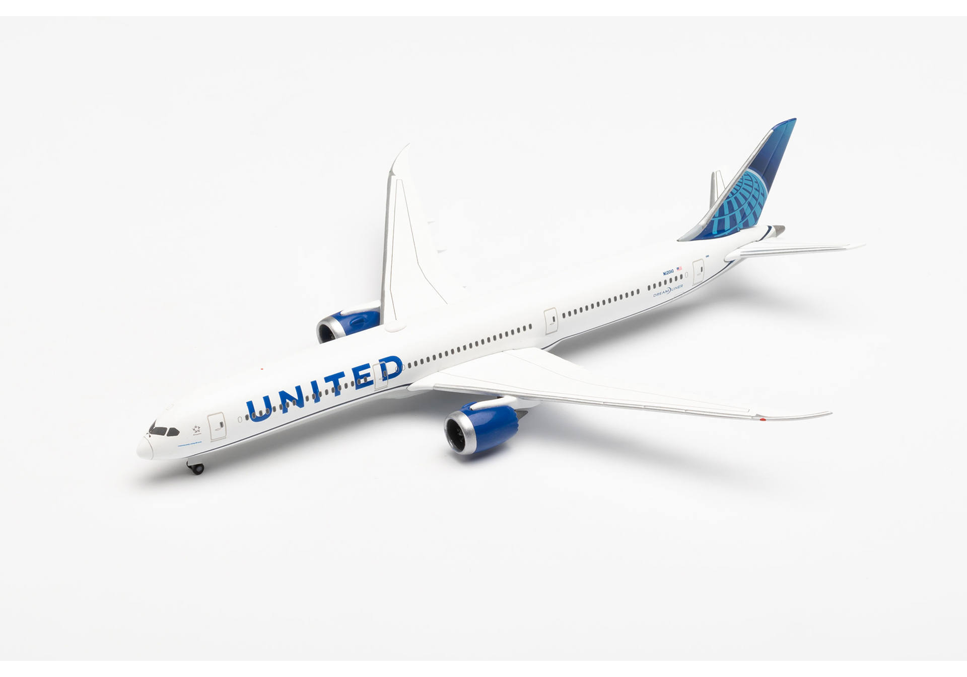 United Airlines - new colors Boeing 787-10 Dreamliner