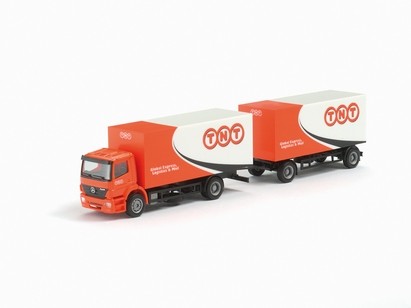 Mercedes-Benz Axor case trailer train