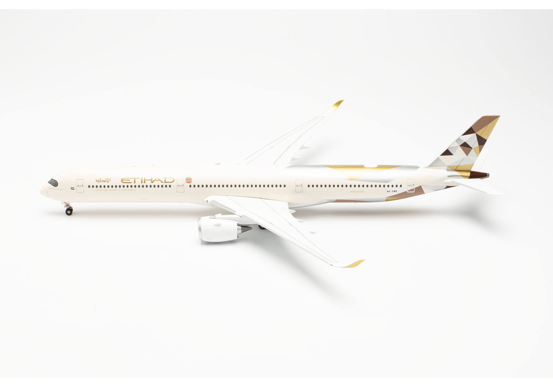 Etihad Airways Airbus A350-1000 – A6-XWA