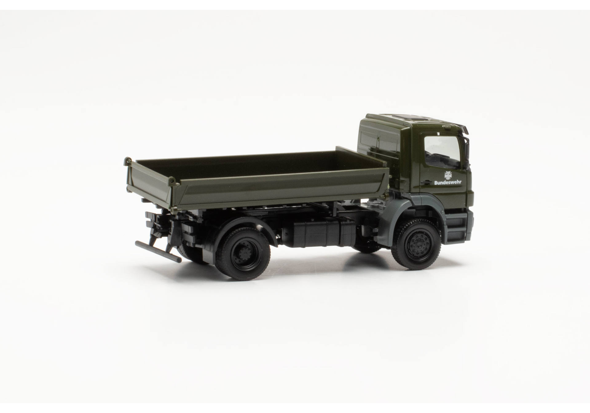 Mercedes-Benz Axor 3-Seitenkipper "Bundeswehr"