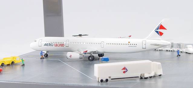 Aero Lloyd Airbus A321 Diorama Set in Exklusiv-Box