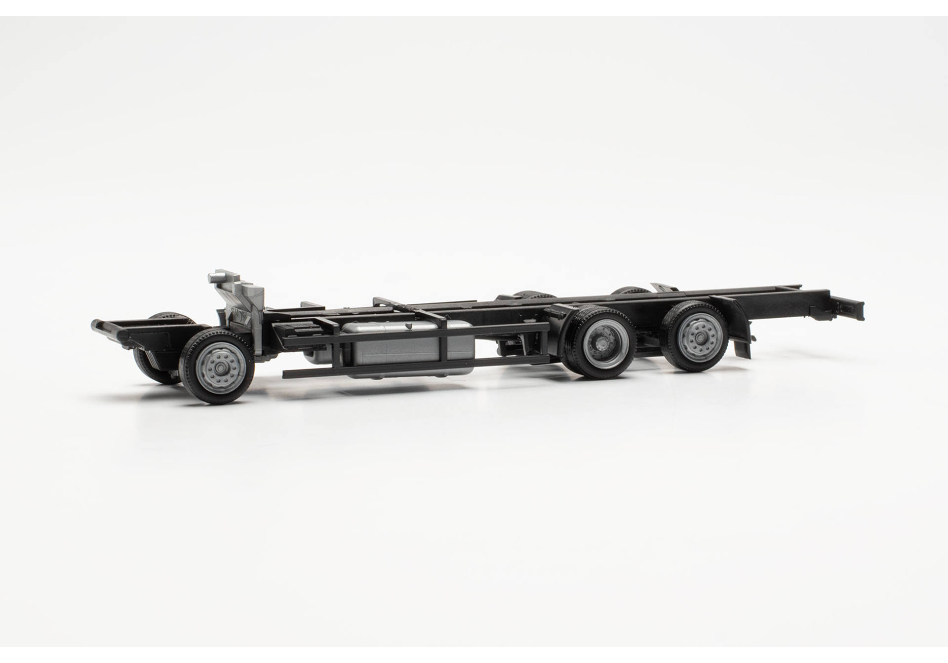 Parts Service: Scania truck chassis for volume bodies (2 pieces)