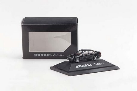 Mercedes-Benz E V12 in special box