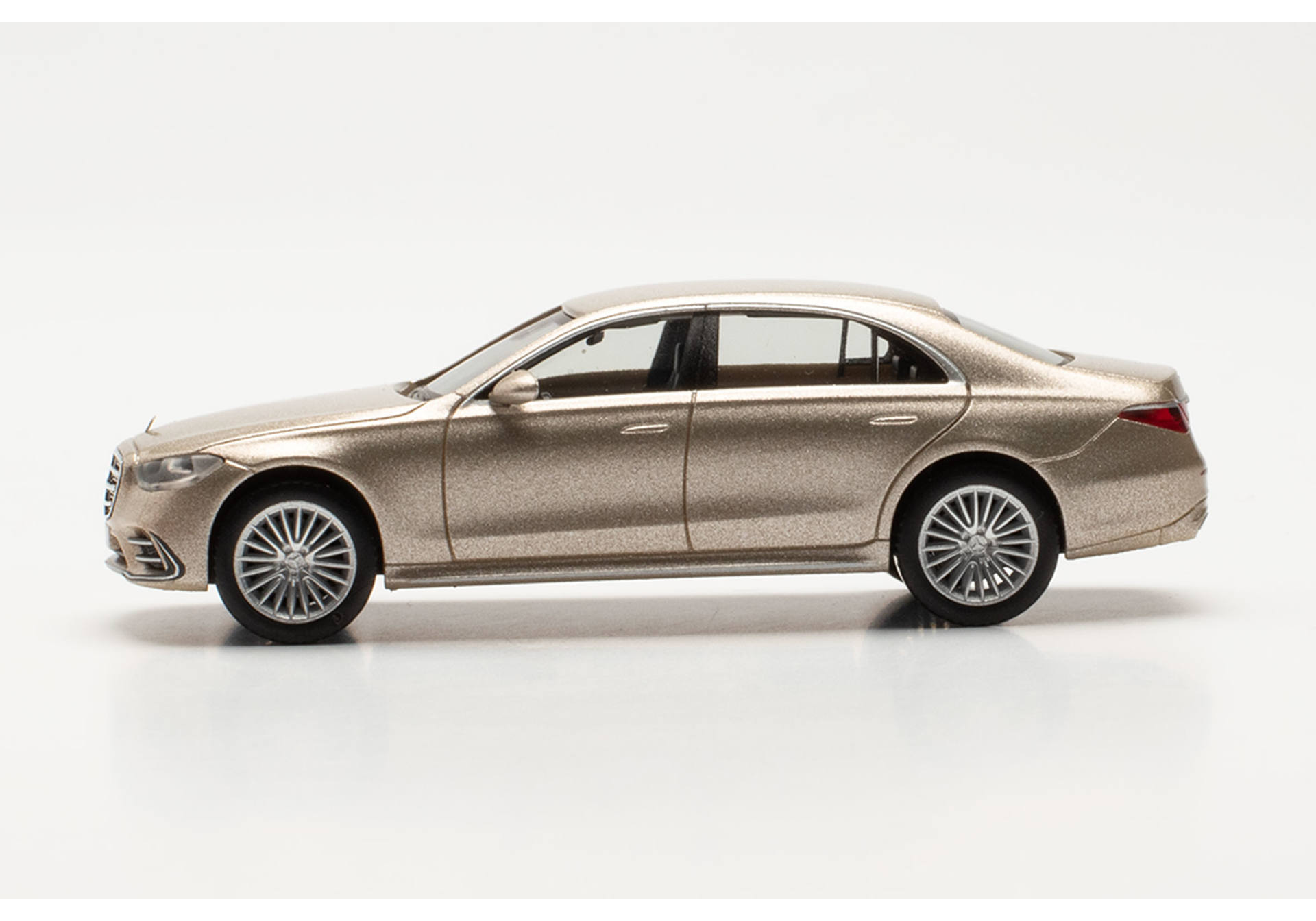 Mercedes-Benz S-Klasse, kalaharigold metallic