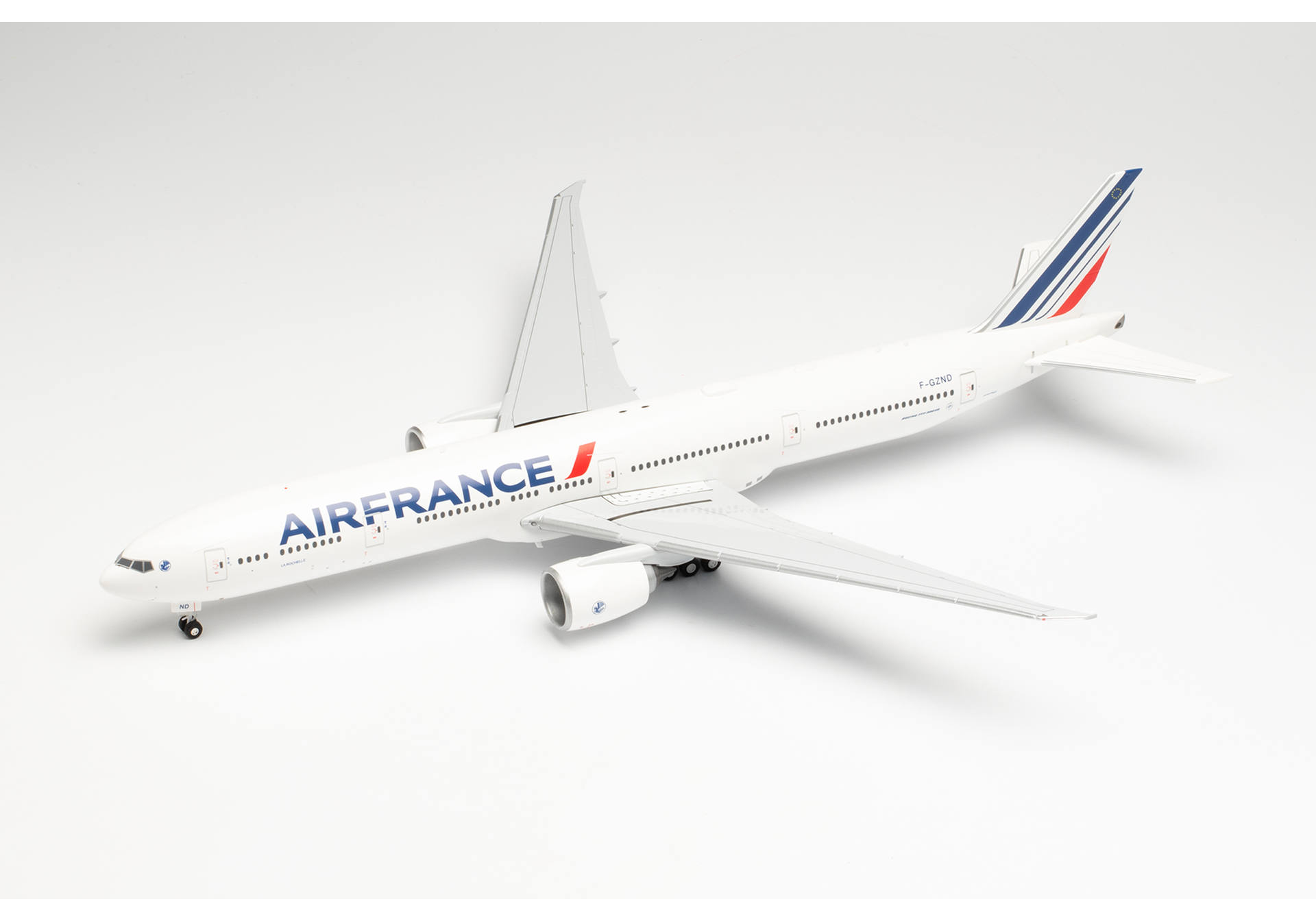 Air France Boeing 777-300ER - 2021 livery – F-GZND “La Rochelle”