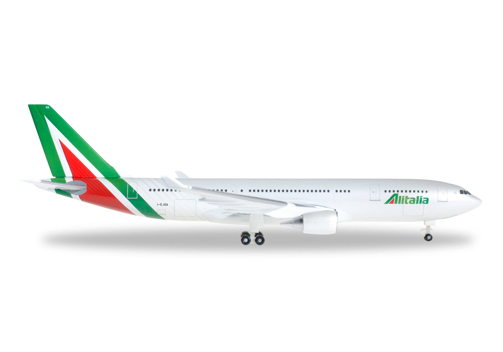 Alitalia Airbus A330-200 new 2015 colors