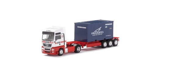 Man TGX XXL container saddle train