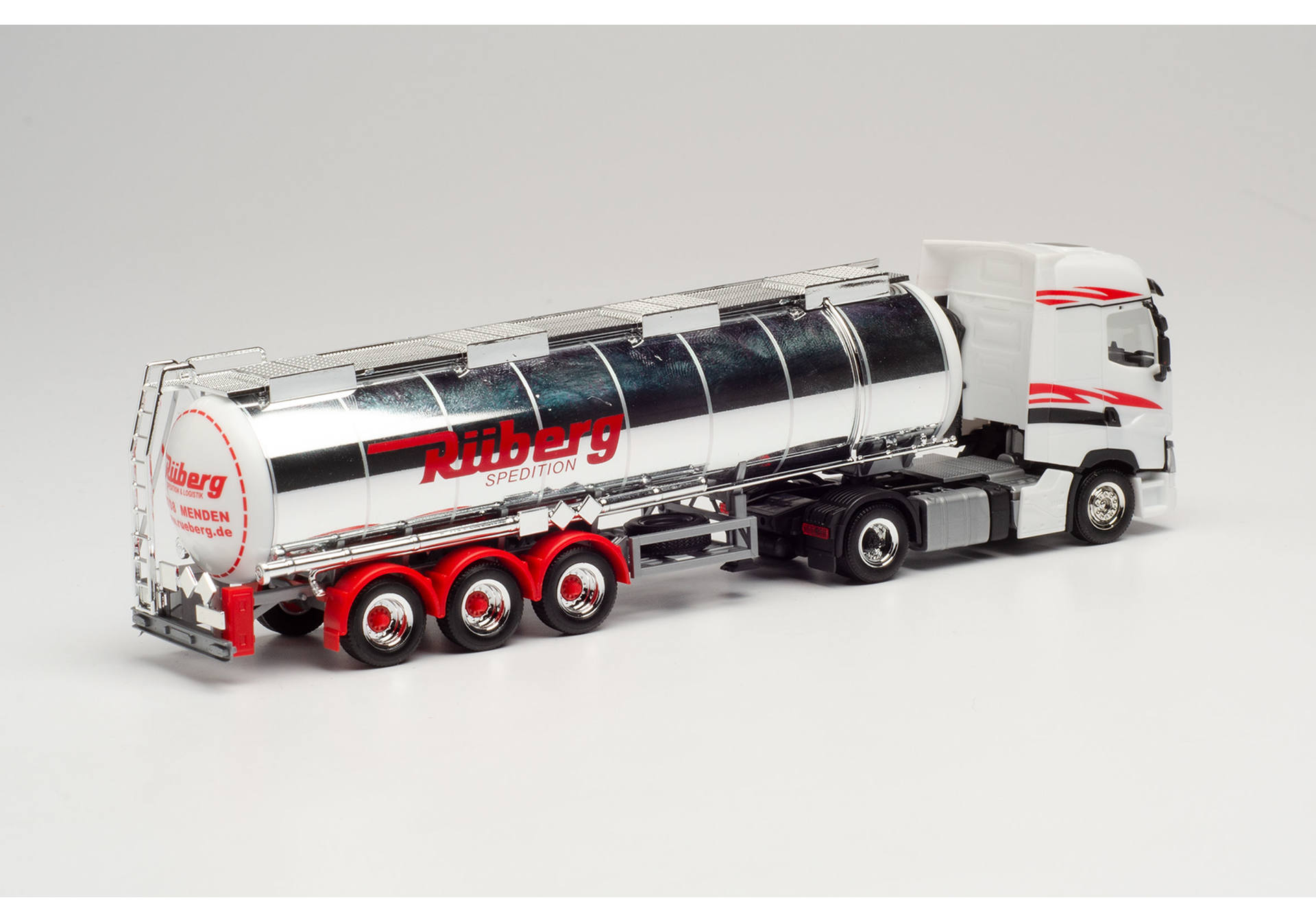 Renault T chemical chromium tank semitrailer „Rüberg“