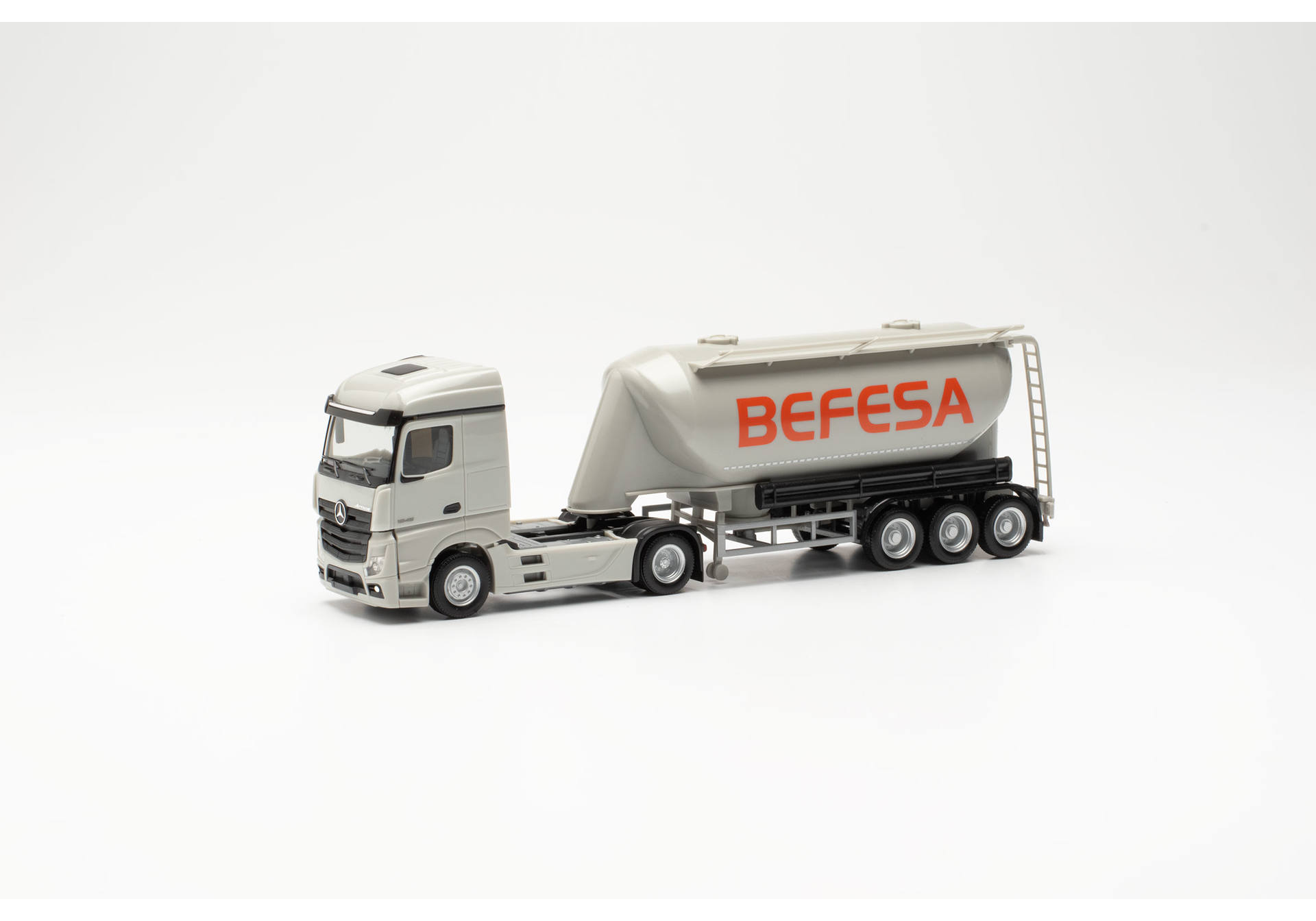 Mercedes-Benz Actros 18 Streamspace bulk silo semitrailer "Befesa"