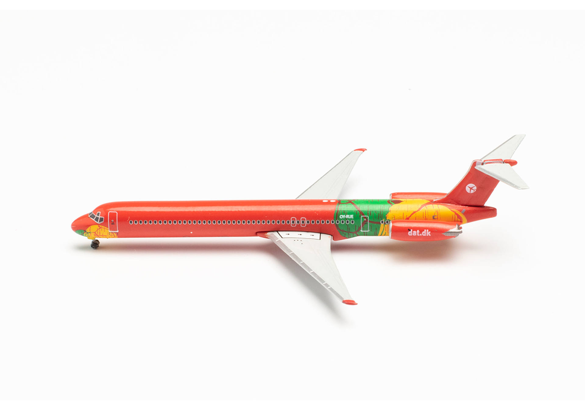 DAT McDonnell Douglas MD-83– OY-RUE