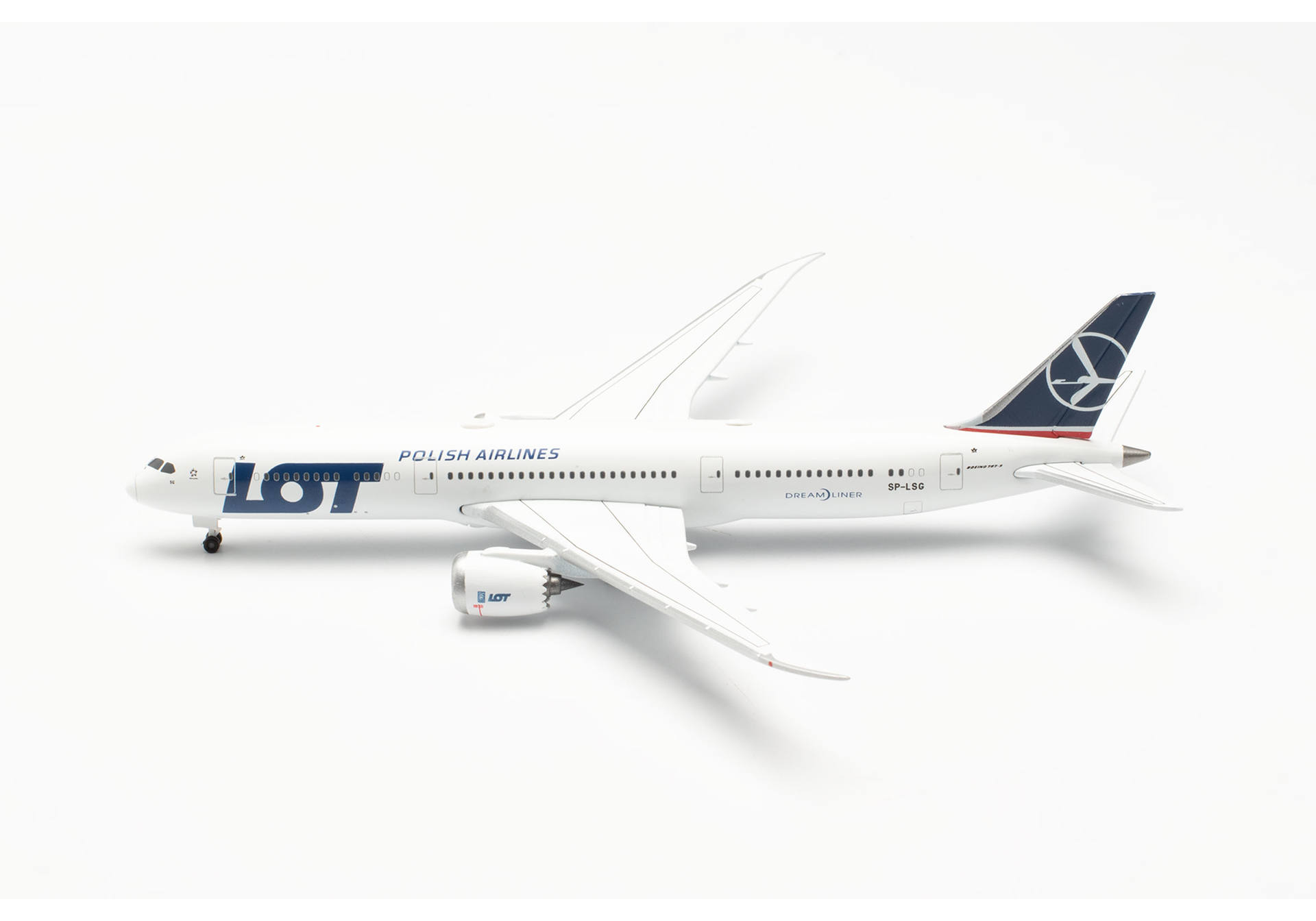 LOT Polish Airlines Boeing 787-9 Dreamliner – SP-LSG