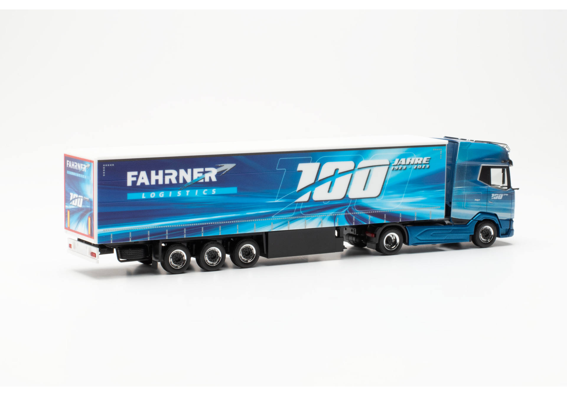 DAF XG+ curtain canvas semitrailer truck „Fahrner Logistik“