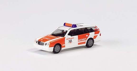 Mercedes-Benz E-Class station wagon emergency doctor