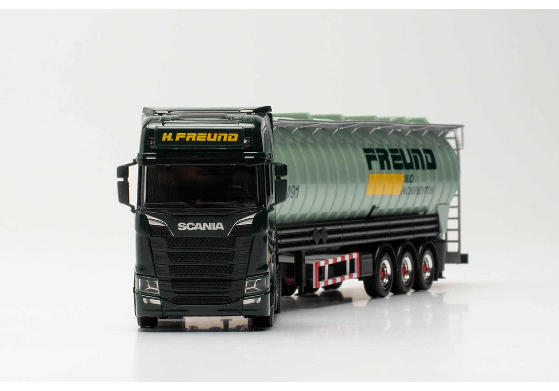 Scania CS 20 HD Saugsilo-Sattelzug „Spedition Freund“