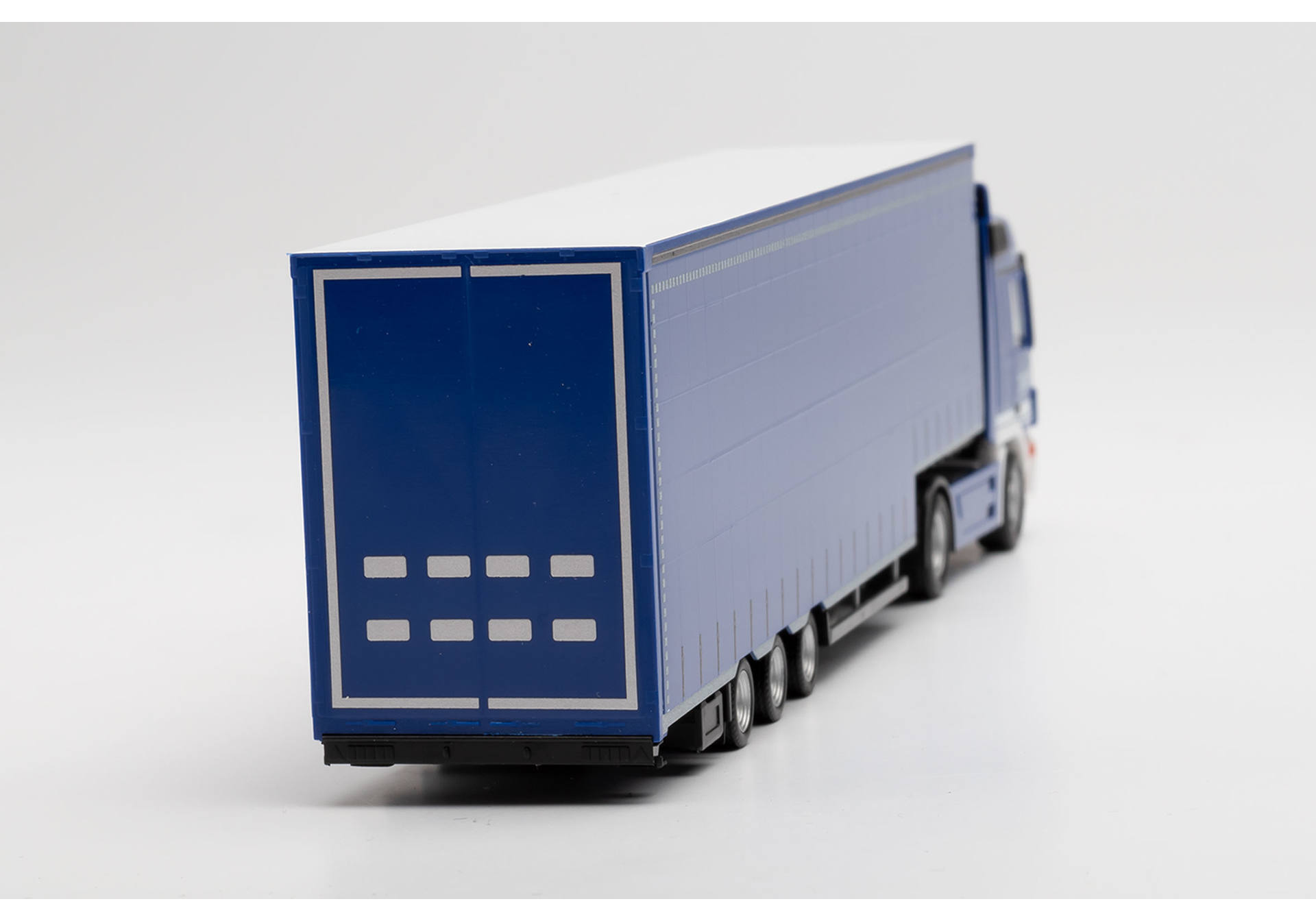 Mercedes-Benz Actros L ‘02 Volumen-Sattelzug THW Trossingen