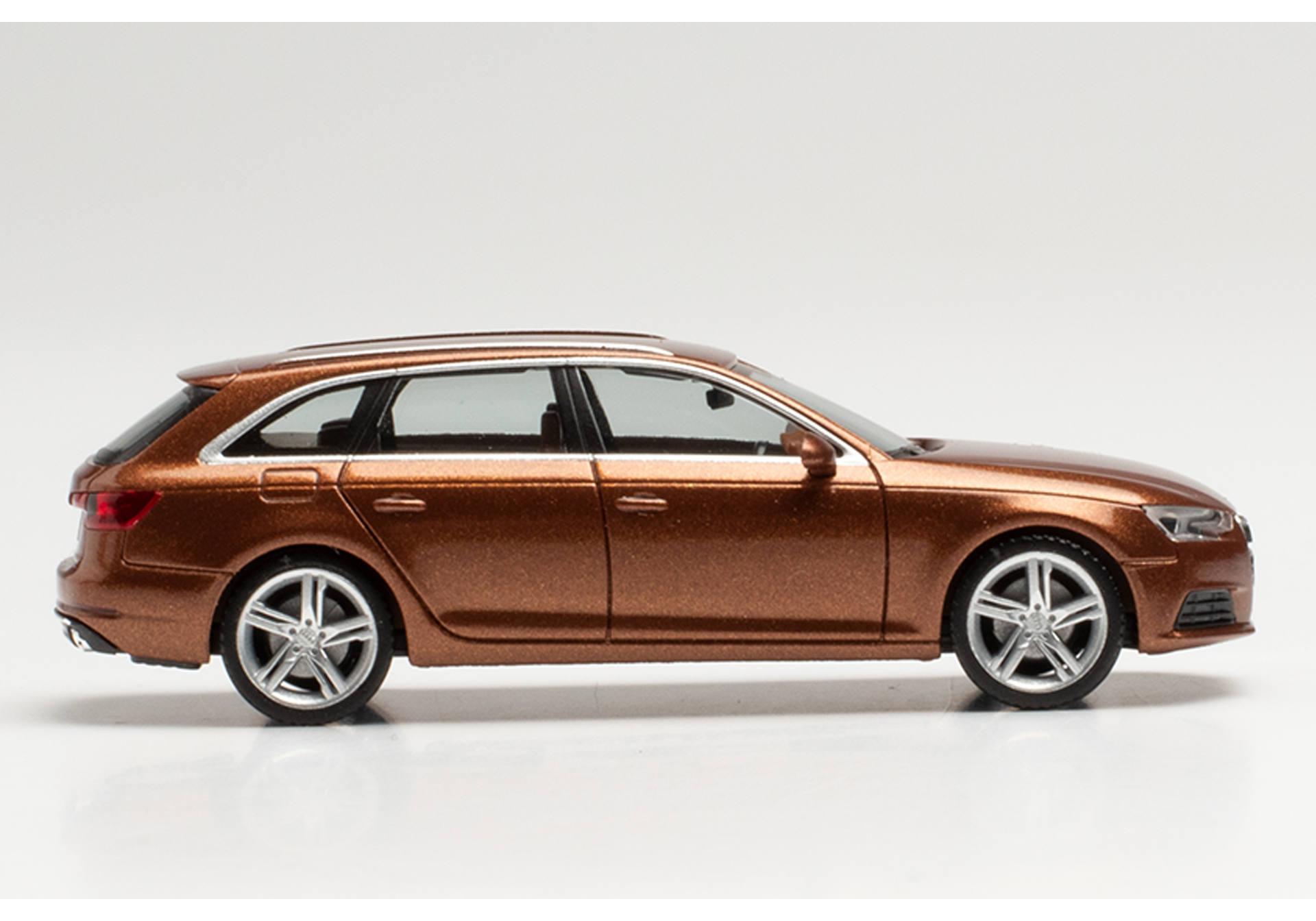 Audi A4 Avant, ipanema brown metallic