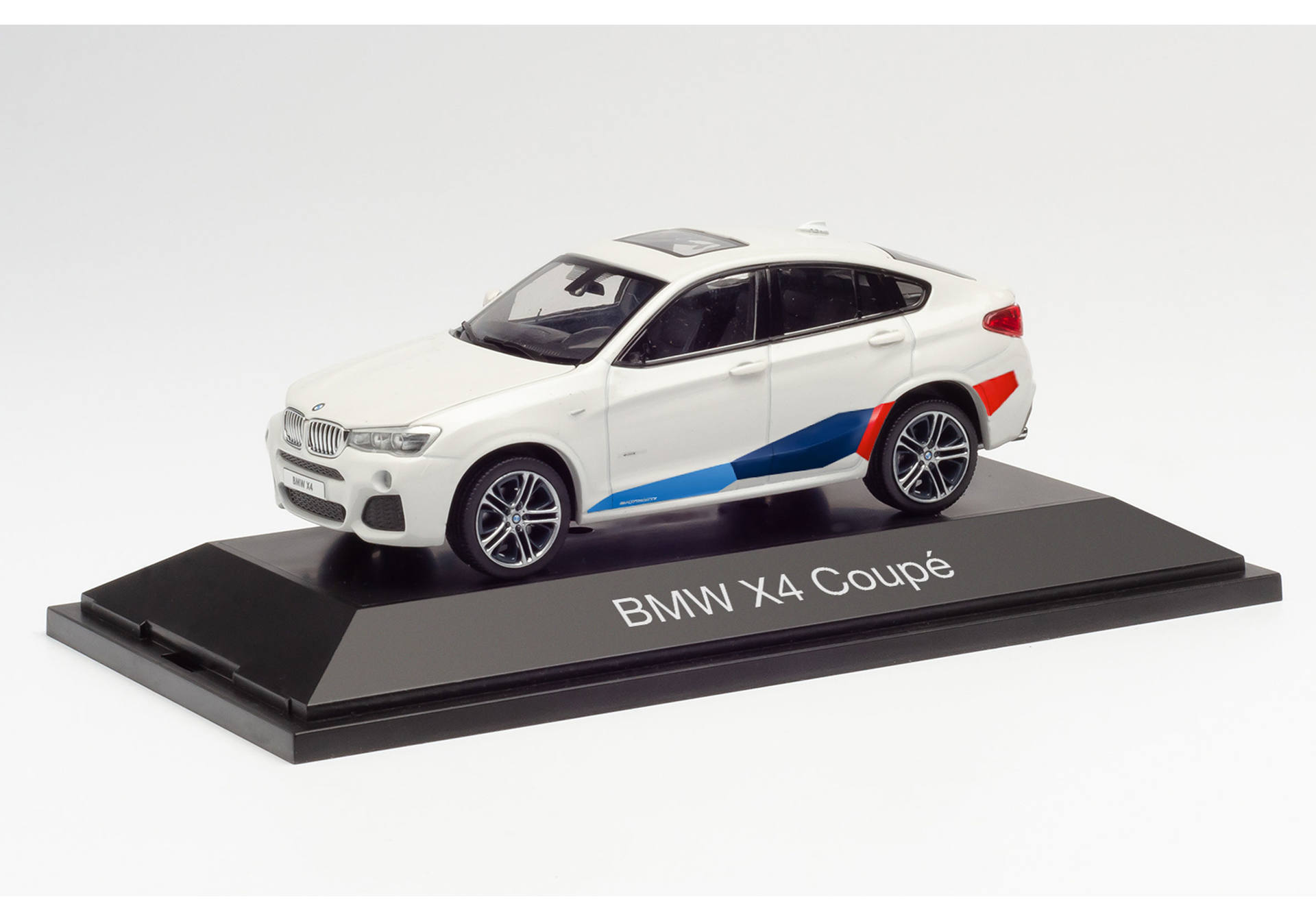 BMW X4 weiß, Performance Tuning