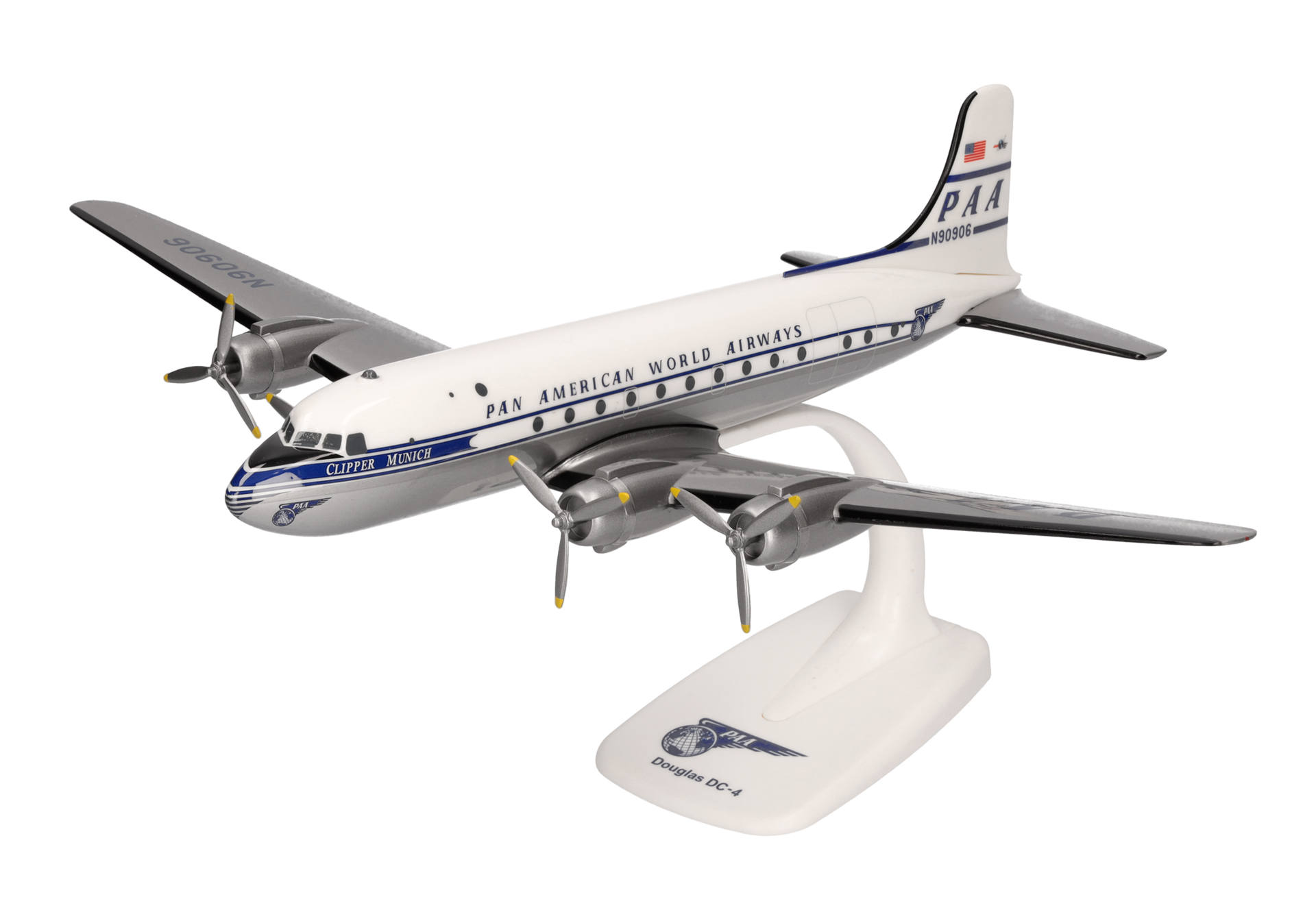 Pan American World Airways Douglas DC-4 – N90906 „Clipper Munich“