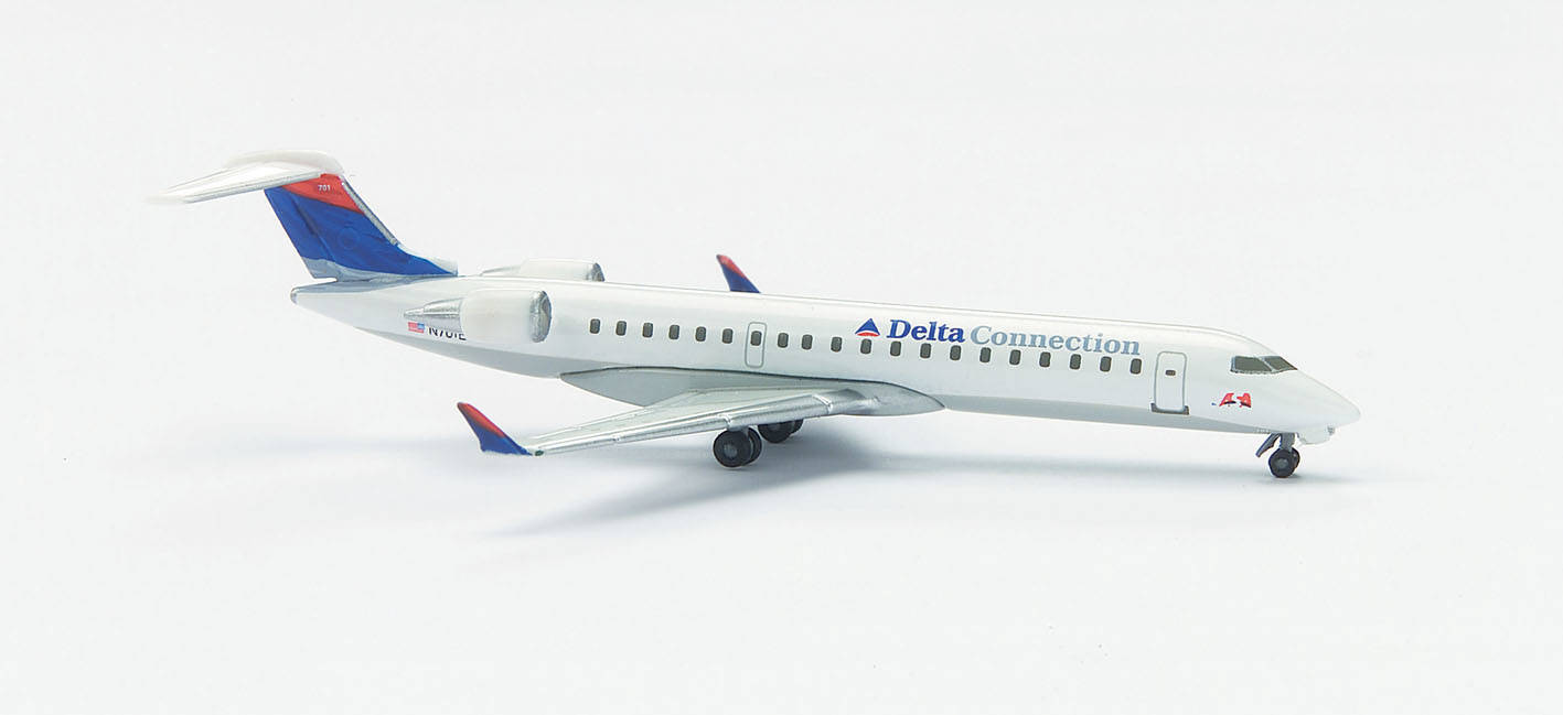 ASA Delta Connection Canadair Jet CRJ200