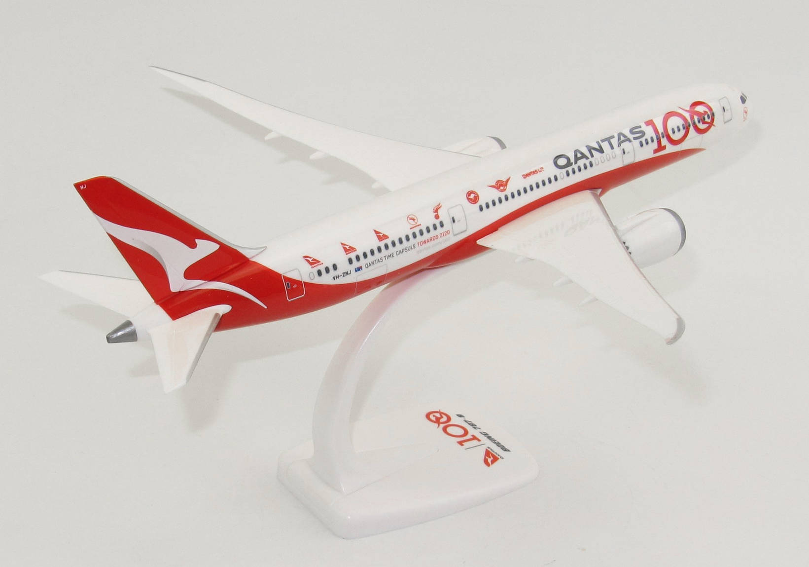 Qantas „100th Anniversary“ Boeing 787-9 Dreamliner