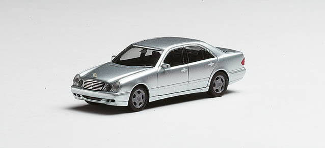 Mercedes-Benz E-Klasse facelift, metallic