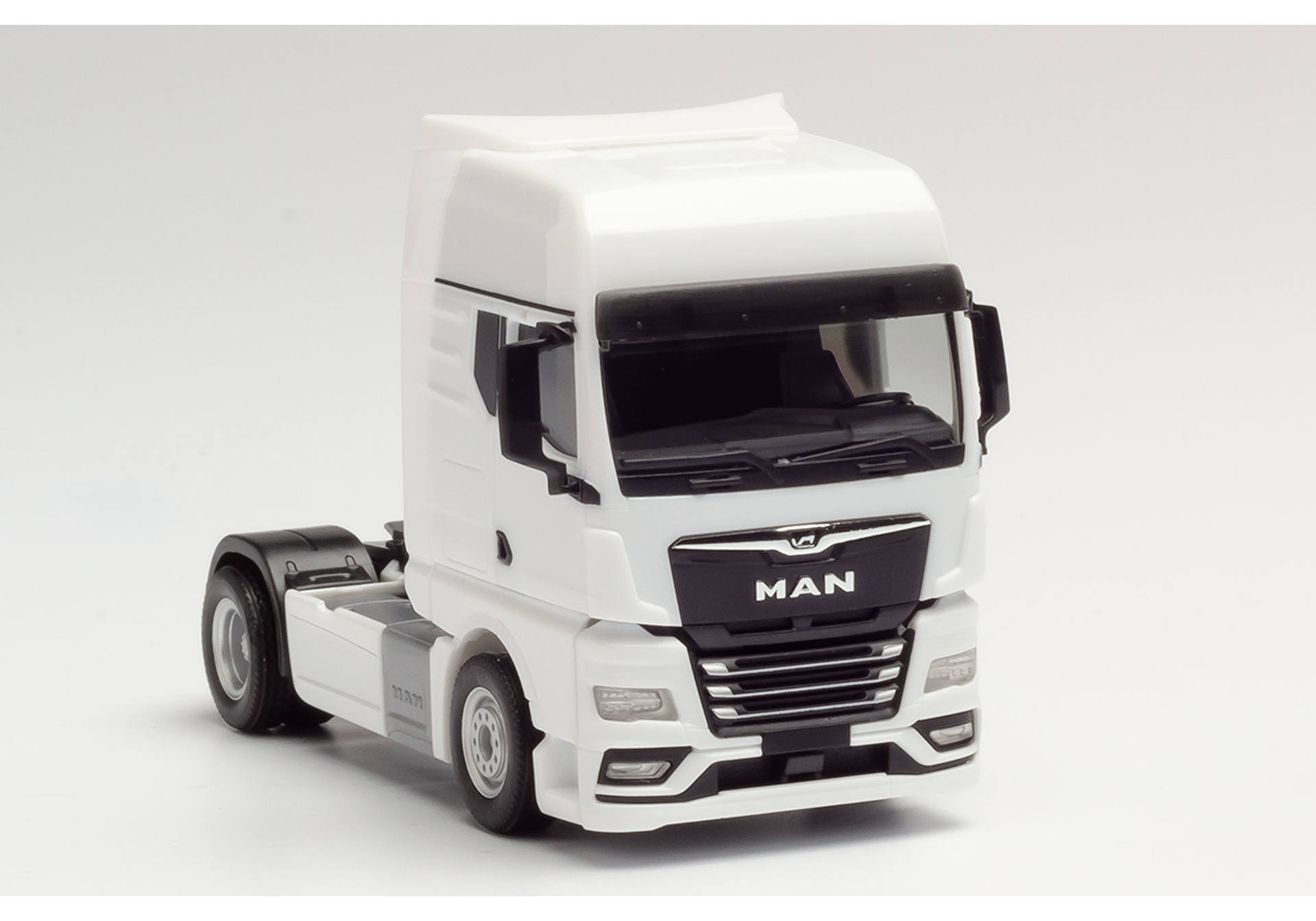 MAN TGX GX Zugmaschine, weiß