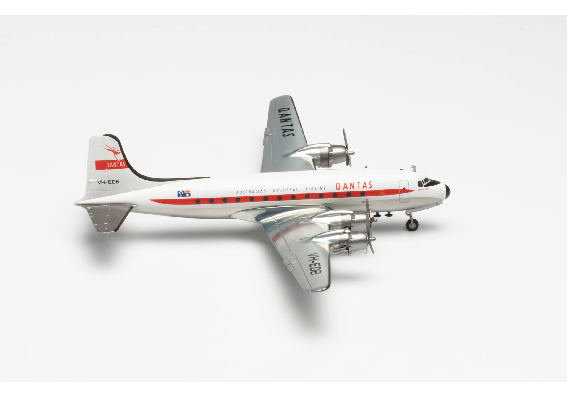 Qantas Douglas DC-4 – VH-EDB “Norfolk Trader“