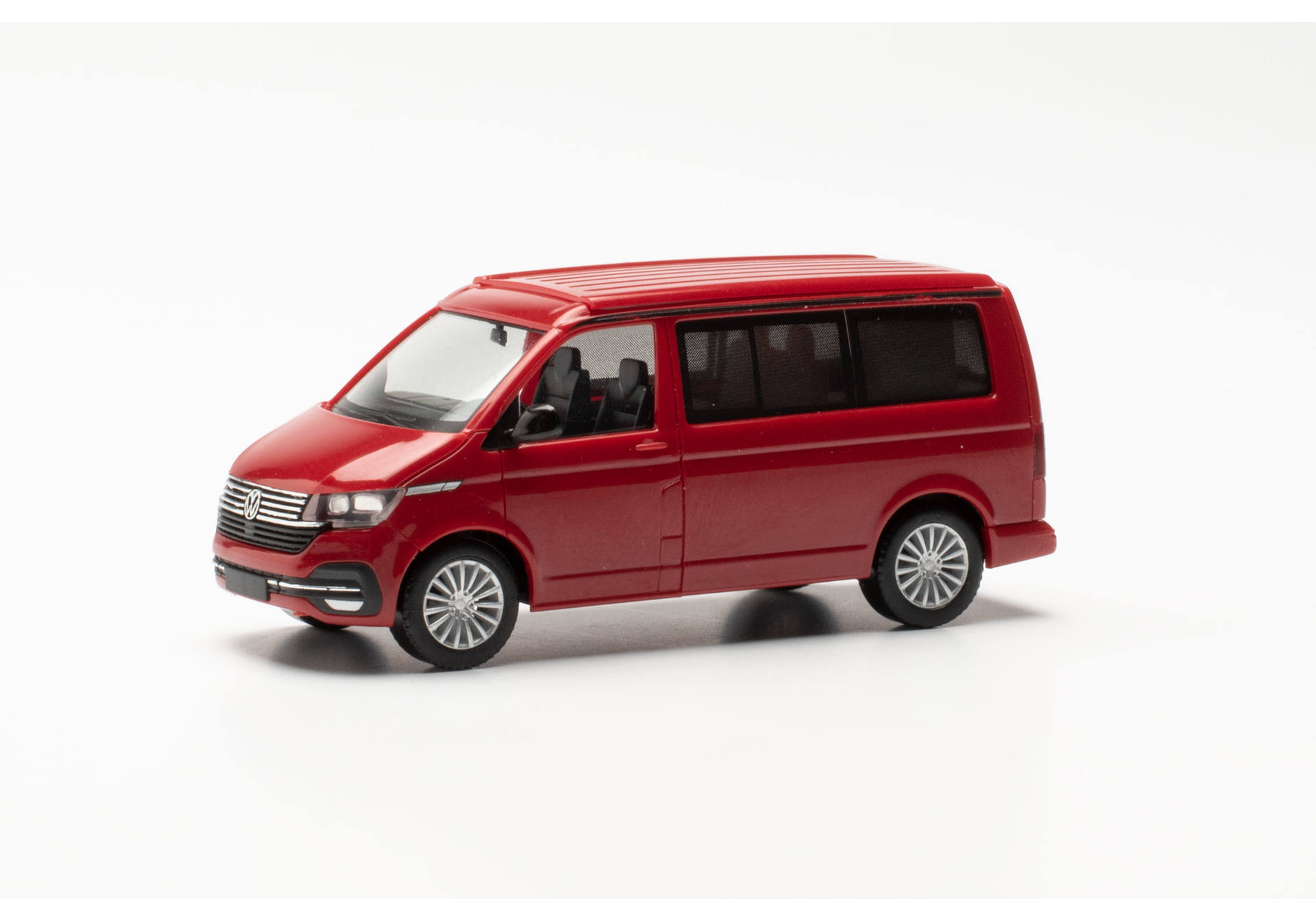 Volkswagen (VW) Touran, cherry red
