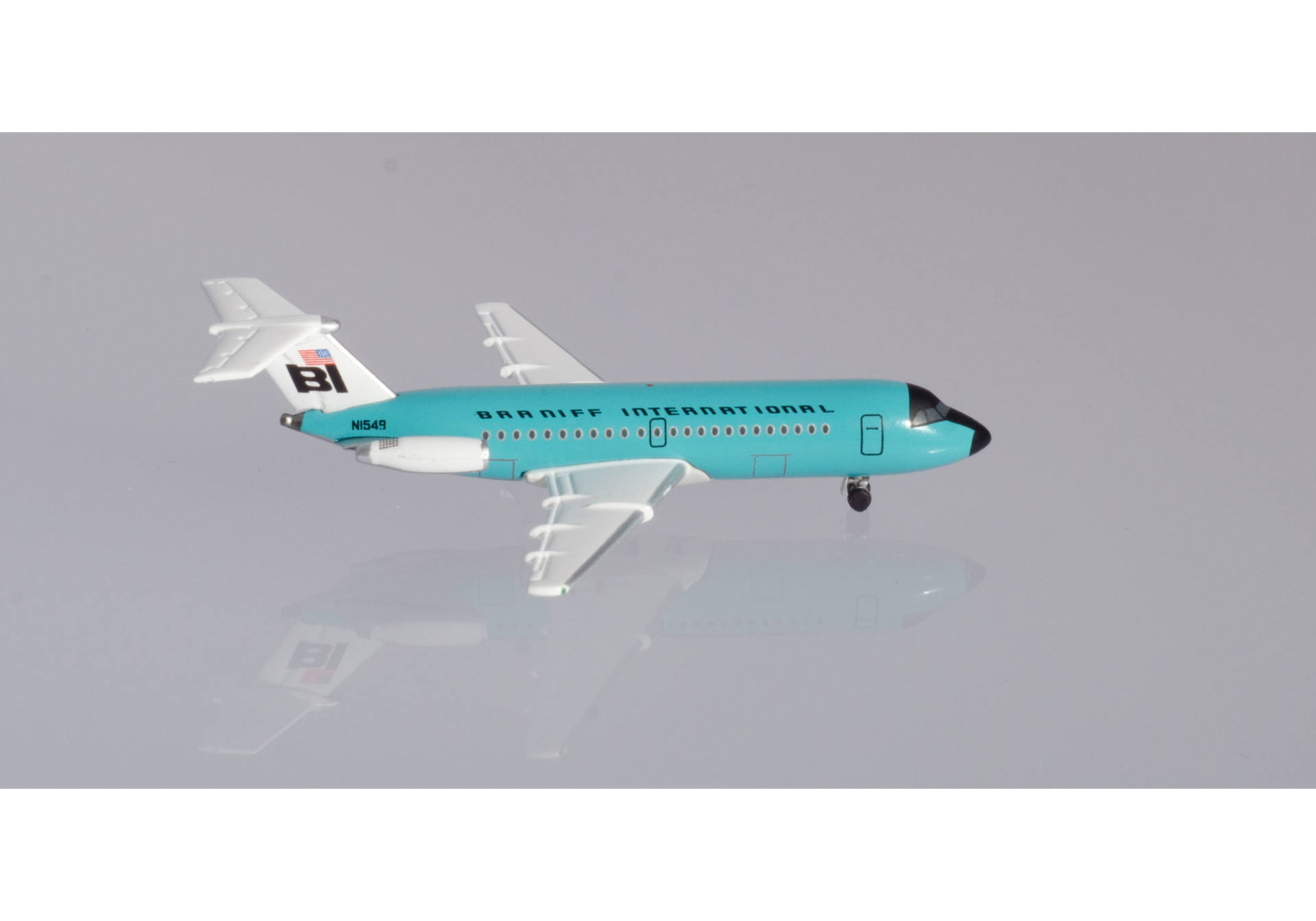 Braniff International BAC 1-11-200 "Jelly bean Turquoise"