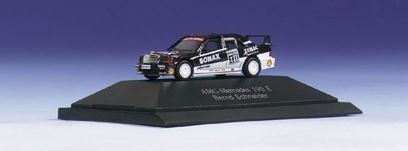 Mercedes-Benz AMG 190 e step back