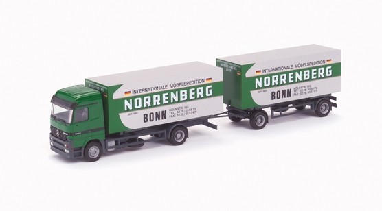 Mercedes-Benz Actros LH case trailer train