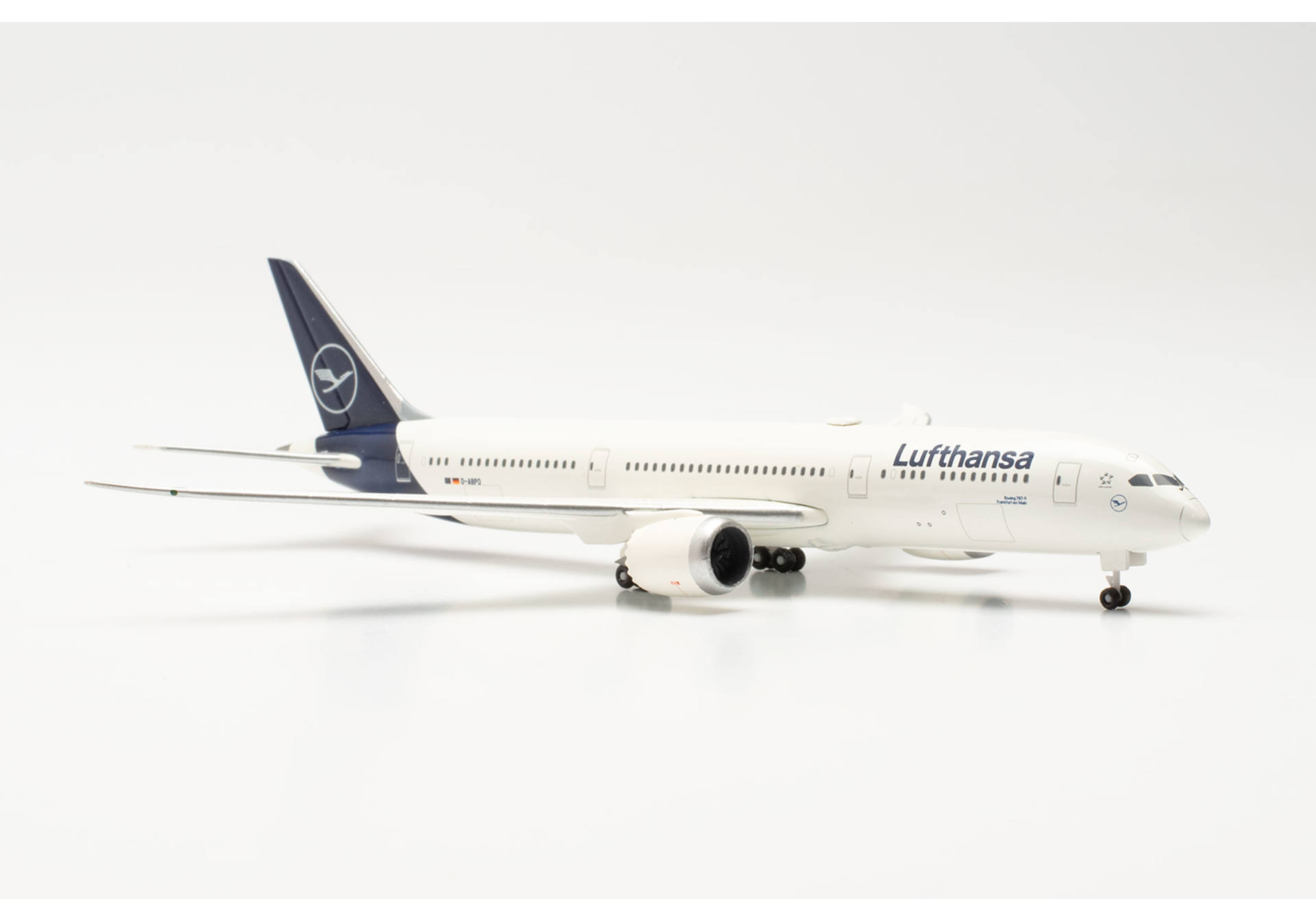 Lufthansa Boeing 787-9 Dreamliner - D-ABPD "Frankfurt"