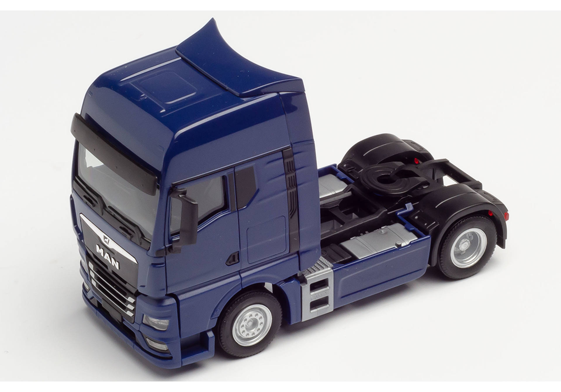 MAN TGX GX Zugmaschine, blau