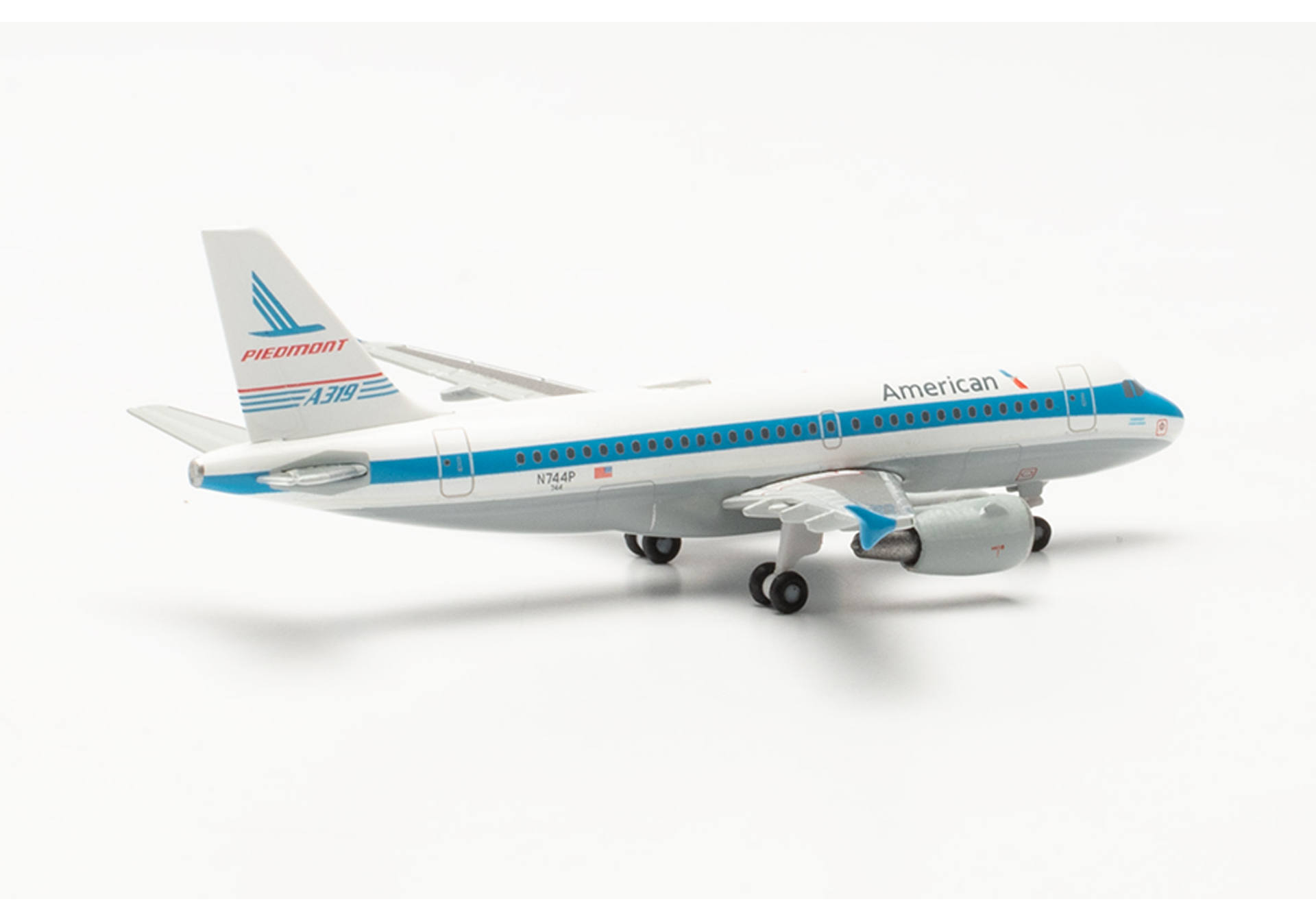 American Airlines Airbus A319 - Piedmont Heritage livery – N744P “Piedmont Pacemaker”