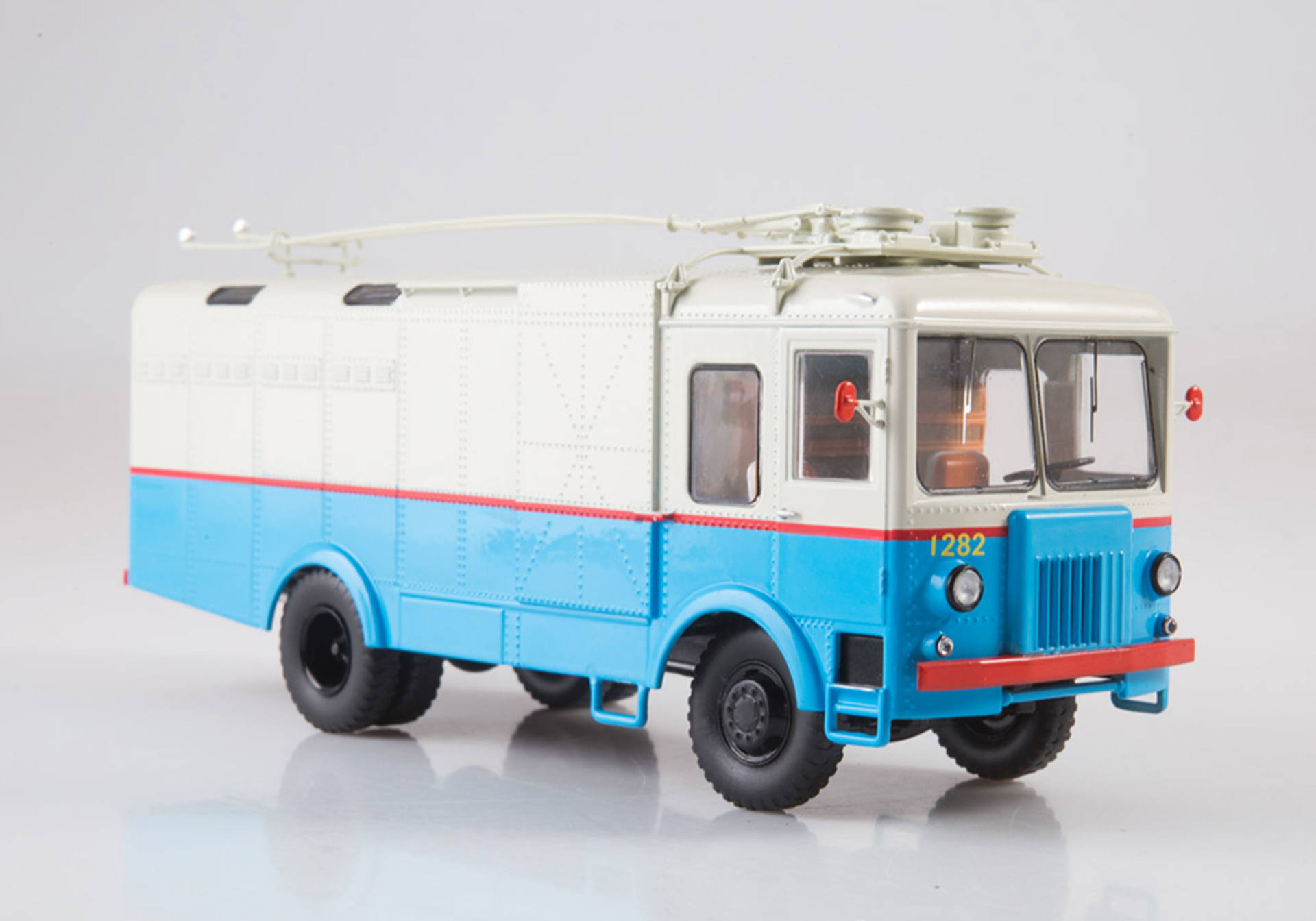 Trolleybus truck TG-3