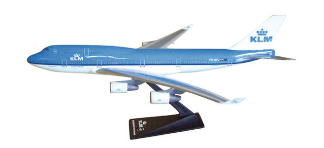 KLM Boeing 747-400. This item comes / came in Wooster branded packaging.