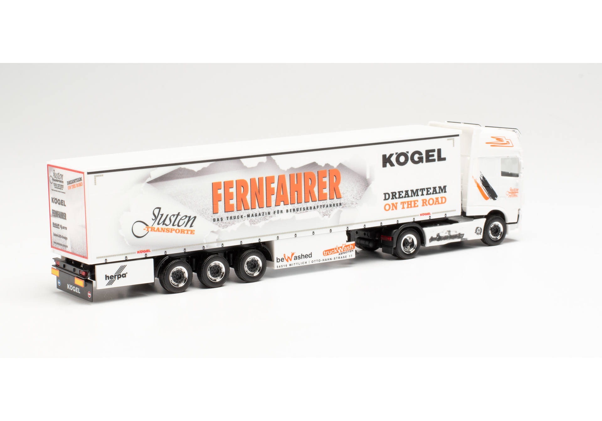 DAF XF SSC Gardinenplanensattelzug „Justen Transporte“