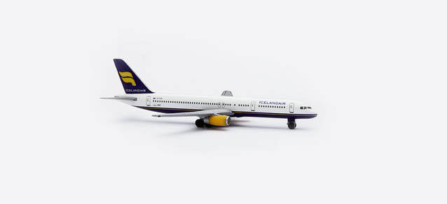 Icelandair Boeing 757-200