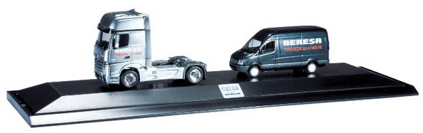 Mercedes-Benz Actros 11 Gigaspace Sprinter '06 box (high roof)