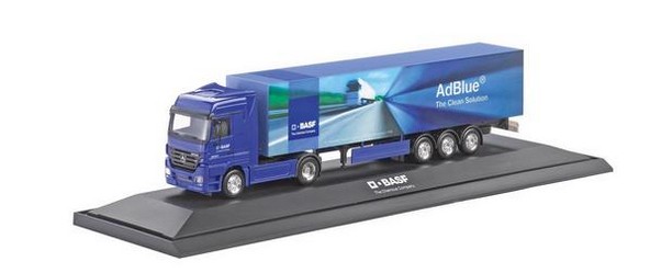 Mercedes-Benz Actros LH '02 case saddle train
