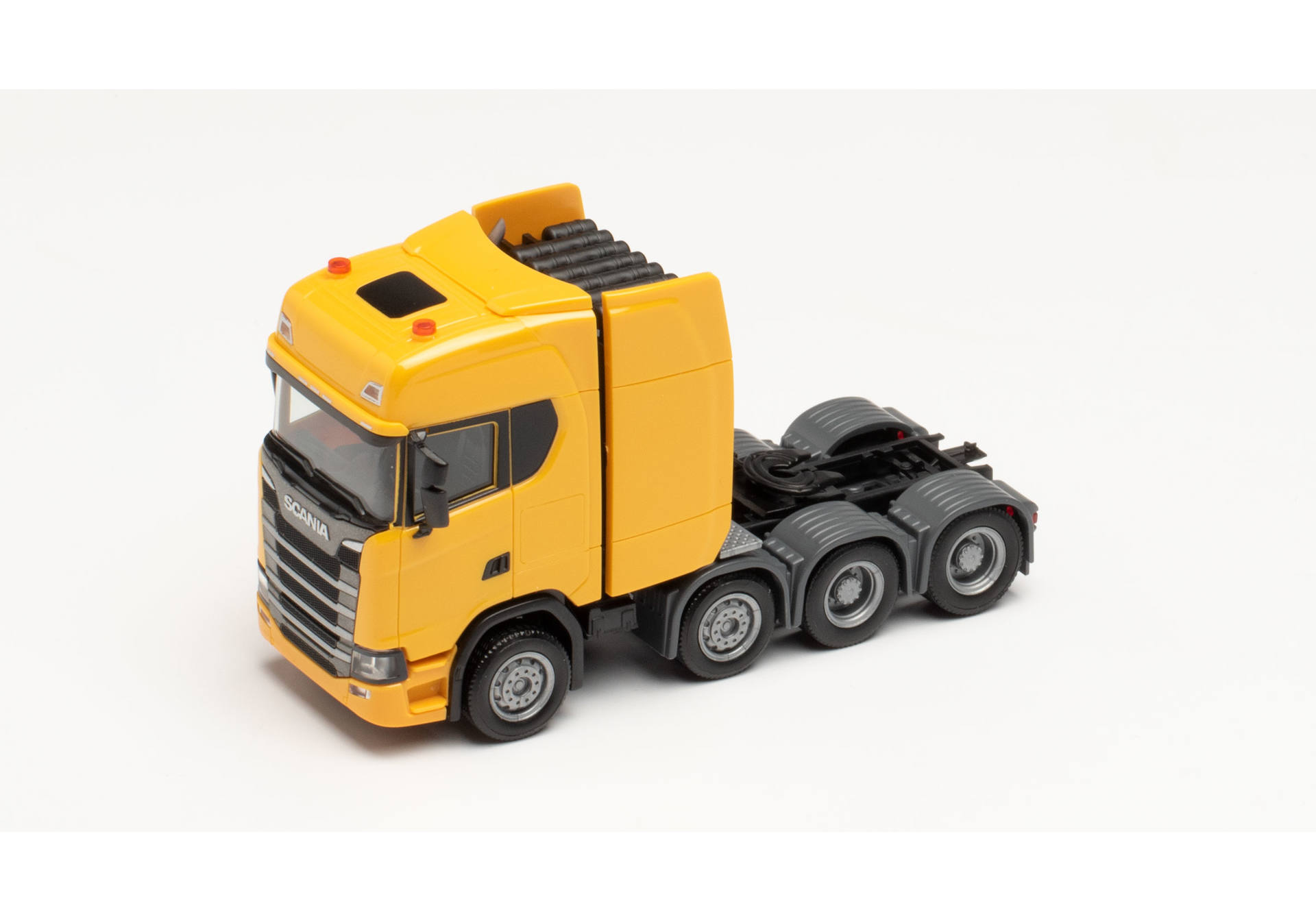 Scania CS HD heavy duty, yellow