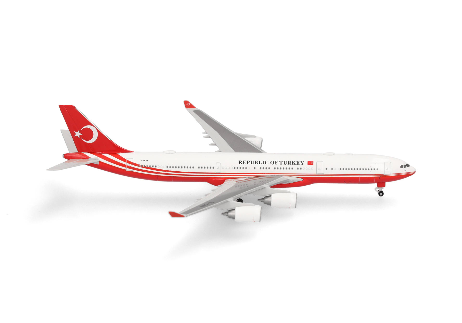 flugzeug, modell, türkei, rot weiß, viermotorig