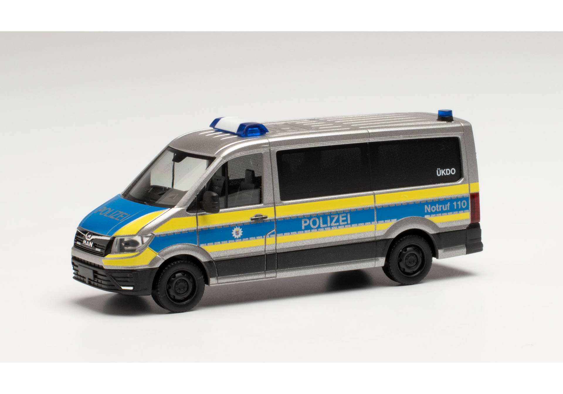 MAN TGE bus flat roof police Wiesbaden / raid unit