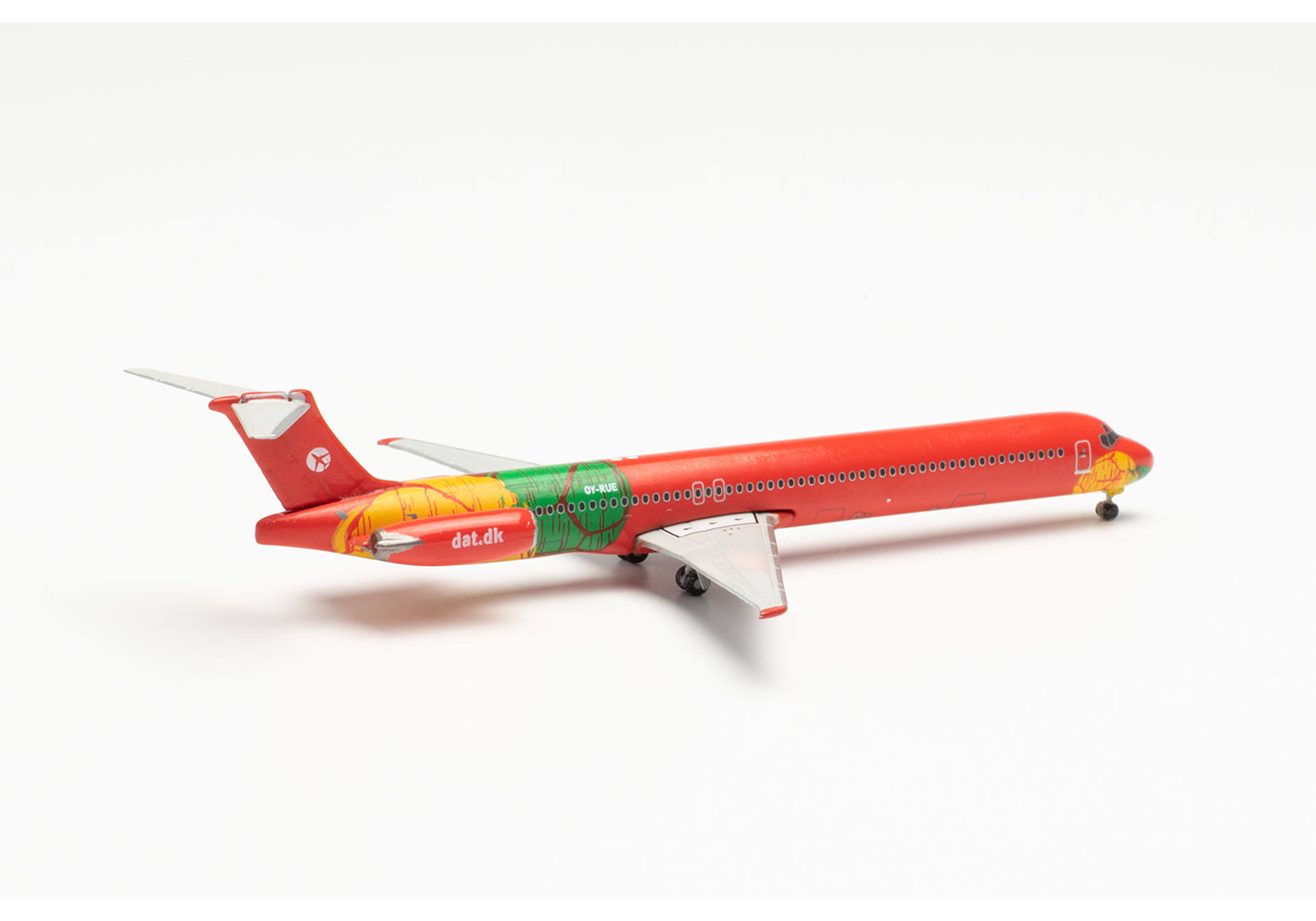 DAT McDonnell Douglas MD-83– OY-RUE