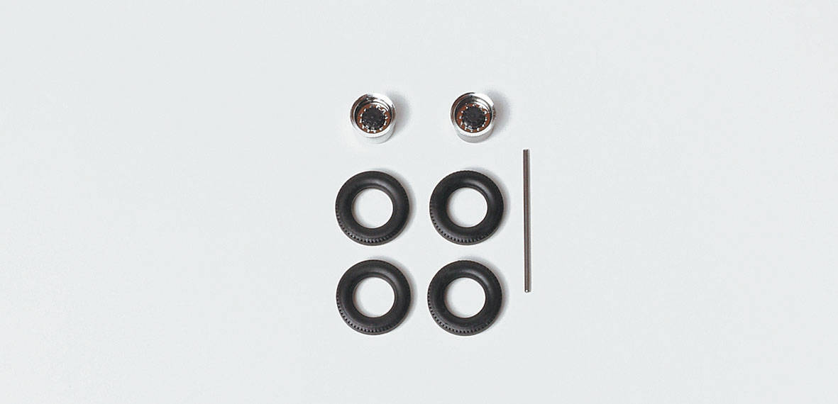 Special twin tires (chromium / black, 8 sets)